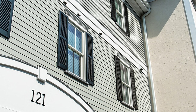 Photo - Metro Star - Metro 121