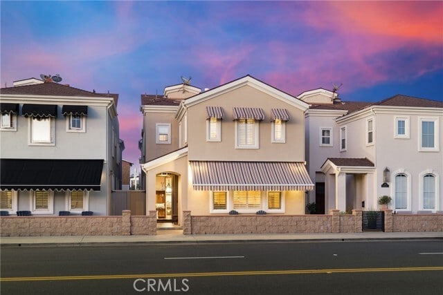 Building Photo - 208 E Balboa Blvd