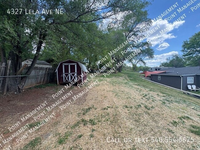 Photo - 4327 Lela Ave NE