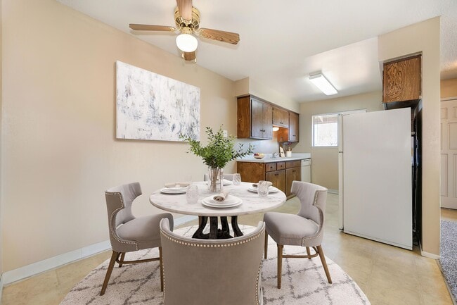 Photo - Dry Creek Village Apartments