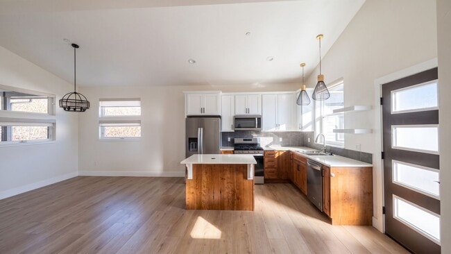 3040 Nellie Wy