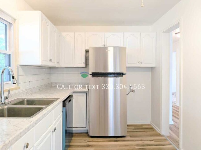 Photo - 1150 Valleyview Ave SW