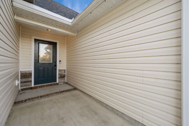 Photo - 206 Rowland Dr