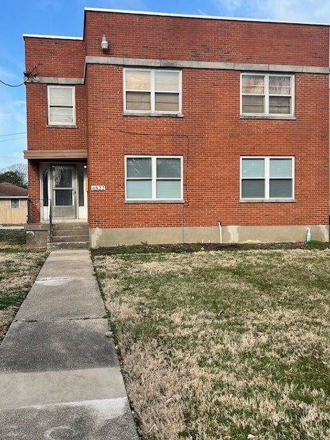 4822 S 3rd St Unit 2 upstairs