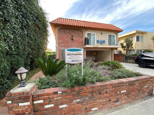 Building Photo - 3359 Mentone Ave Unit 9 Rental
