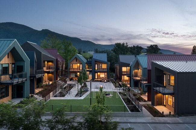 Photo - 174 Garfield St