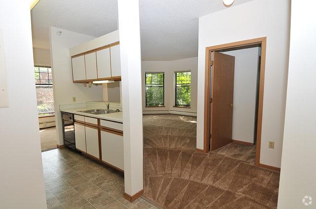 Sala de estar de dos dormitorios y dos baños
