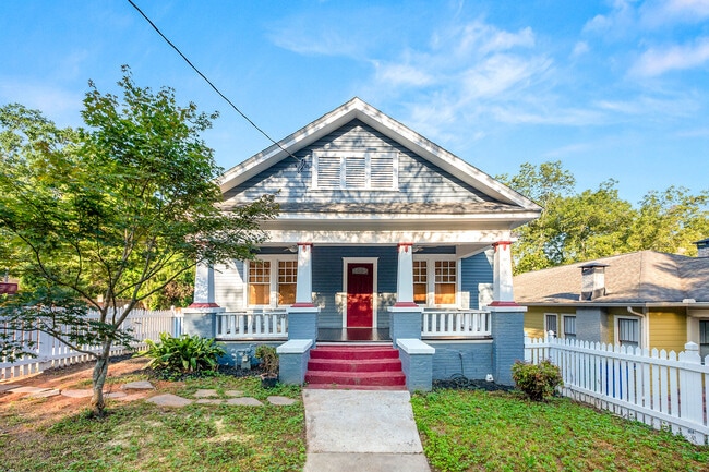 Building Photo - 139 E Lake Terrace SE Rental