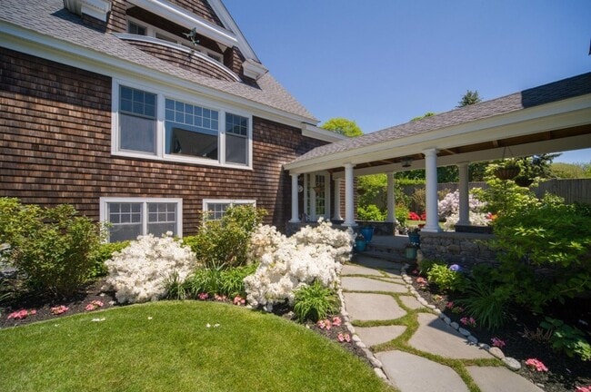 Photo - 190 Coggeshall Ave