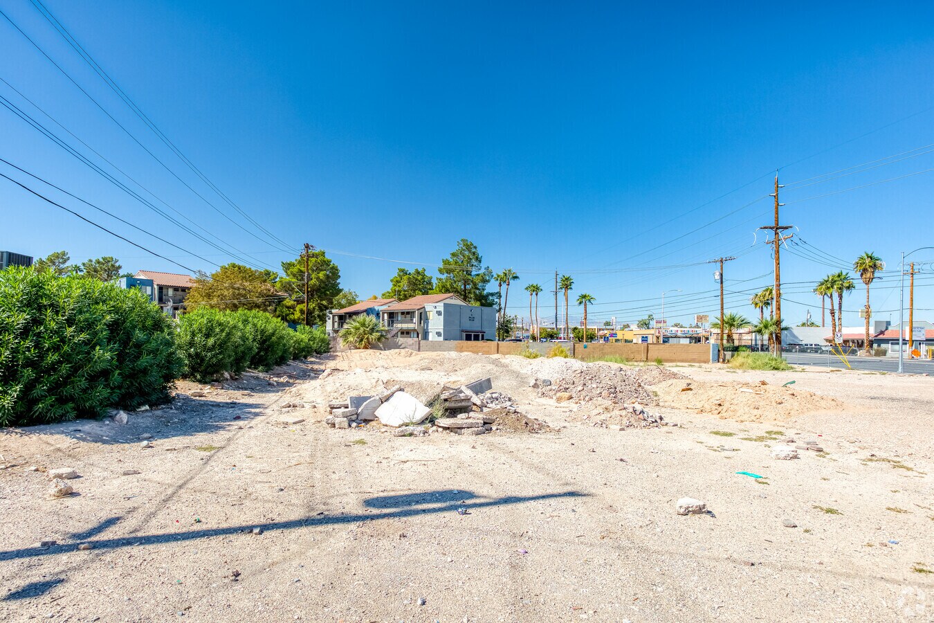 demolished 10/22 - Charleston/Mojave Project Apartments