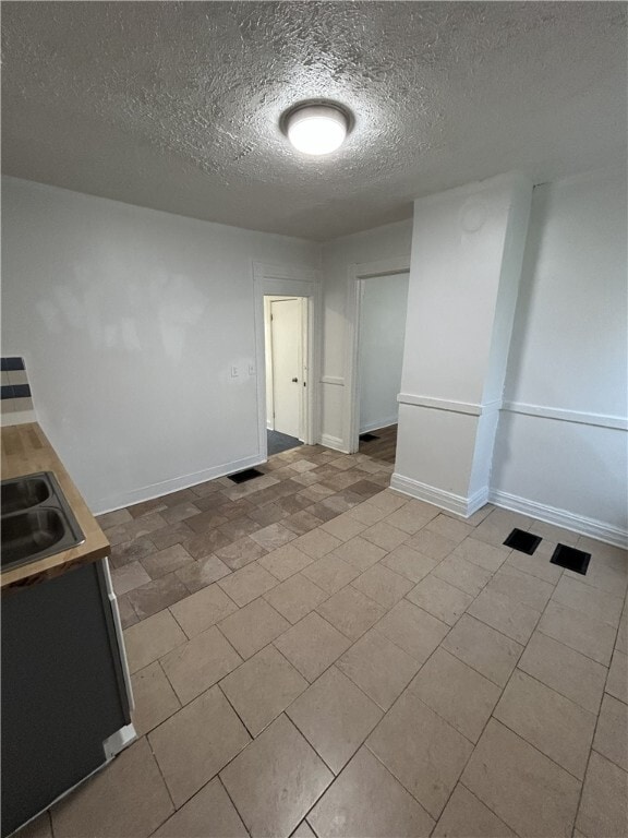 Photo - 301 Weaver St