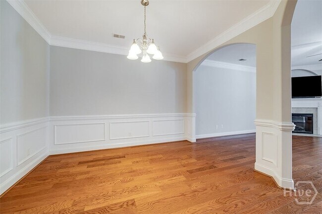 Photo - 255 Durham Park Way