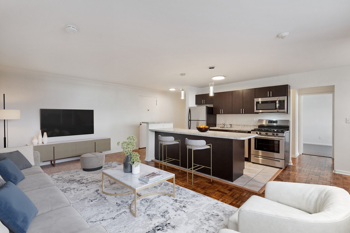 Towne House Apartments - Towne House Apartments