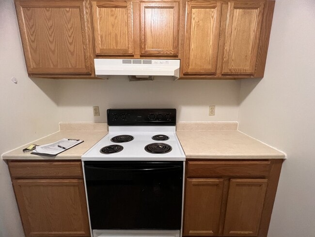 Photo - 2 Bedroom 1 Bathroom Garden Apartment Avai... Unit 1819-A2