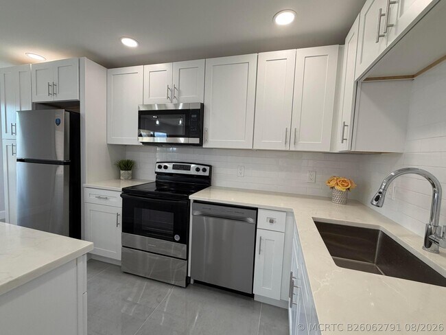 Photo - 353 Mansfield Dr