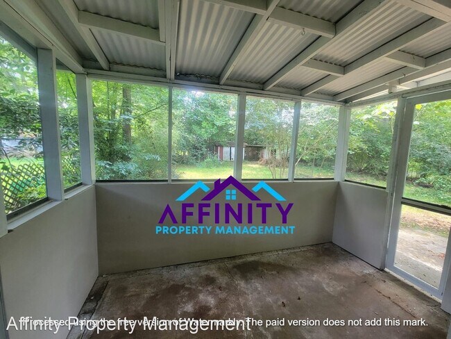 Photo - 3 br, 1 bath House - 3025 Drake St