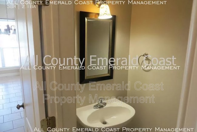 Photo - 425 Twin Lakes Ln