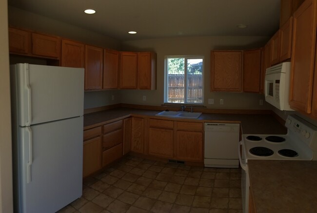 Photo - Spacious 3 Bed / 2 Bath - First Month's Rent Half-Off