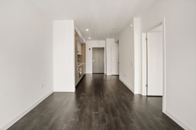 Photo - 489 E Randolph St