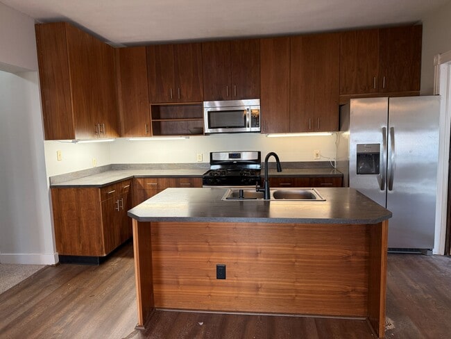 Kitchen Island - 27 N Main St Unit 27 N.Main St