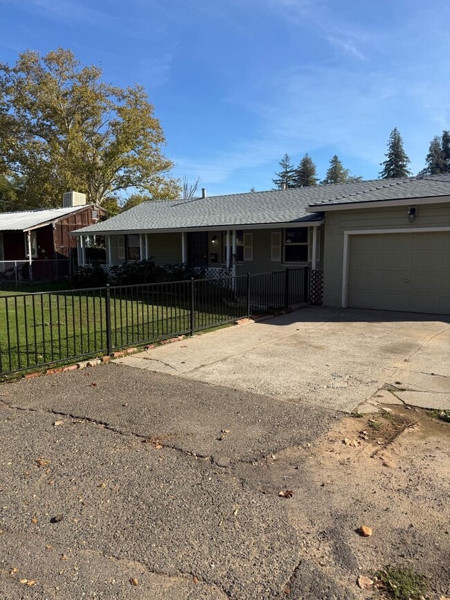 Building Photo - Edi2324/Jill2343 Unit Edi2324