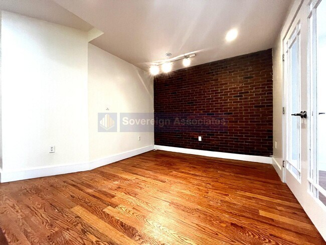 Photo - 4300 Broadway Unidad 1F