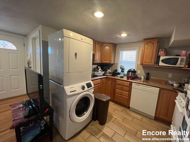 Photo - 23 Lambert St Unit 01