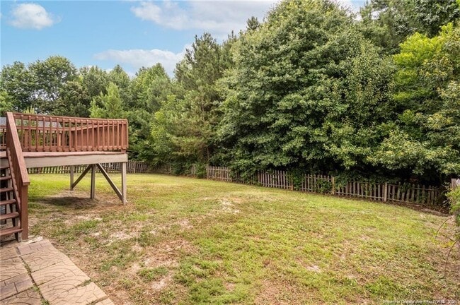 Photo - 402 Roundtree Dr