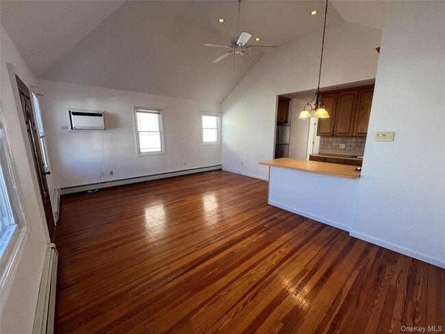 Photo - 72 Georgia Ave Unidad Main