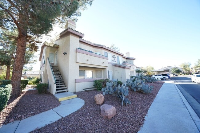 Building Photo - SHOWINGS AVAILABLE NOW Unit 1009 Bldg# 3