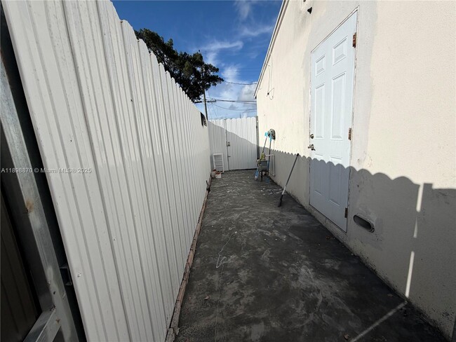 Photo - 4381 SW 23rd St Unit 2