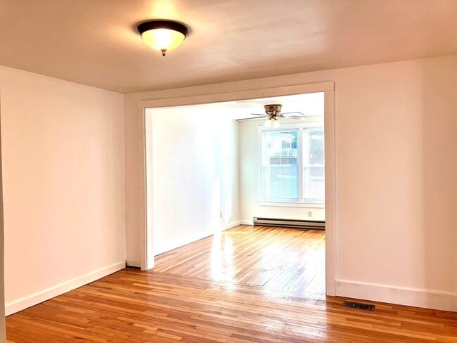Photo - 798 Summer St Unit 4