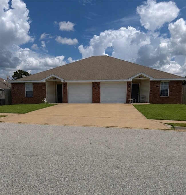 Building Photo - 312 Graystone Cir