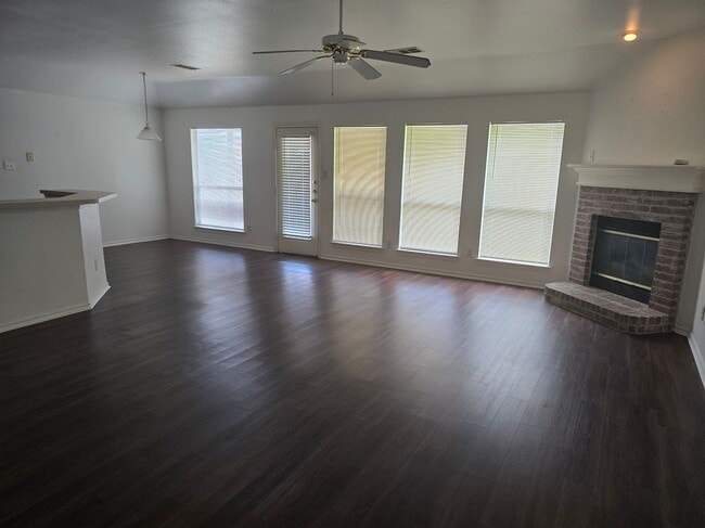 Photo - 1512 Parrot Ct