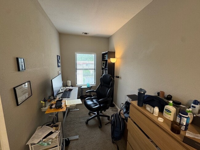 Photo - 509 4th St Unidad 509 4th, Suite C