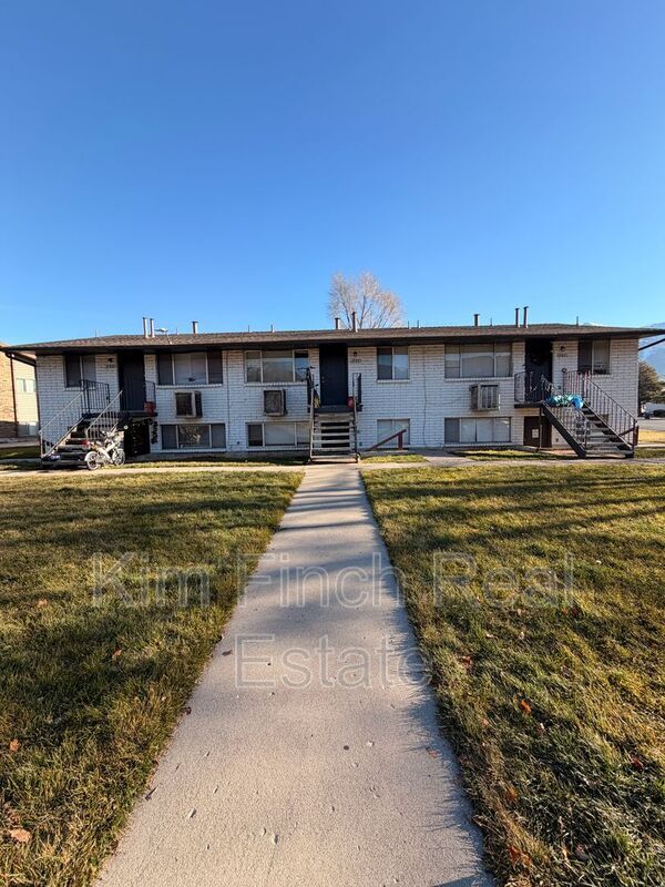 Building Photo - 735 S Stubbs Ave Unit 3