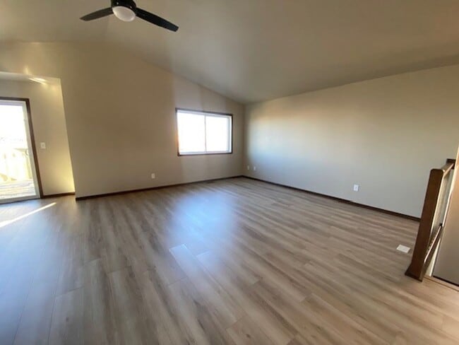 Photo - Beautiful 4 Bedroom Home - NEWLY Built