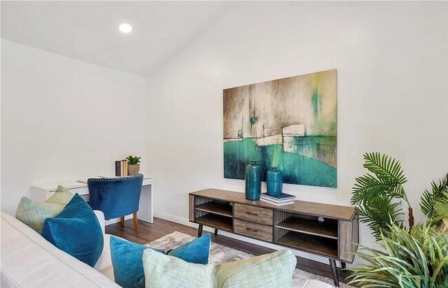 Photo - 262 Streamwood