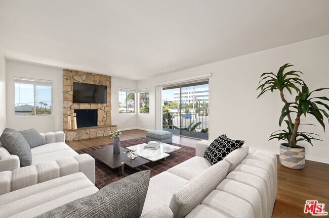 Building Photo - 5804 S Kings Rd Rental