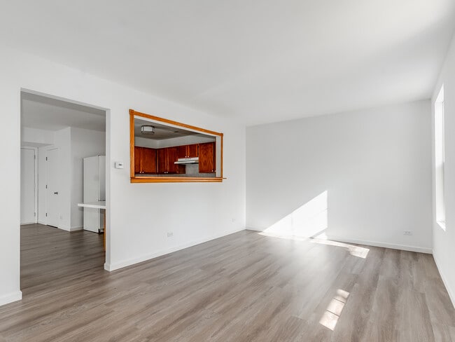 Photo - 1053 Symphony Dr