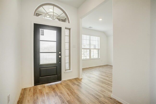 Photo - 3719 McCrary Falls Wy