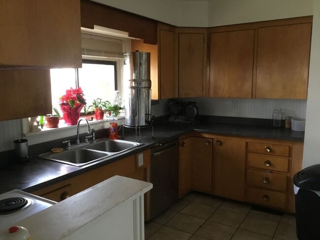 Photo - 348 N Washington St