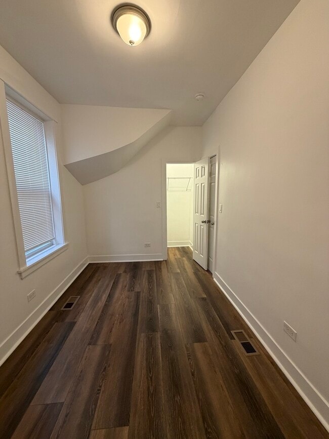 Photo - 1922 S Harvey Ave Unidad 1