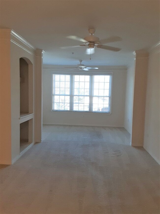 Photo - Annual unfurnished 2/2 condo in luxury development near Legacy Trail and Siesta Key.