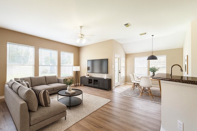 Building Photo - 23247 Dewflower Dr Rental