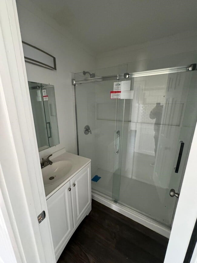 Photo - 4145 Conroy St