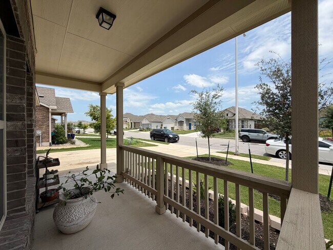 Photo - 18200 Emu Ln