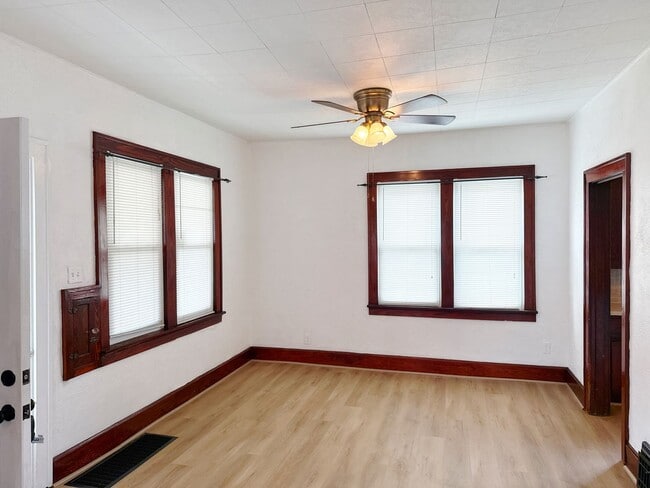 Photo - 850 Rice St