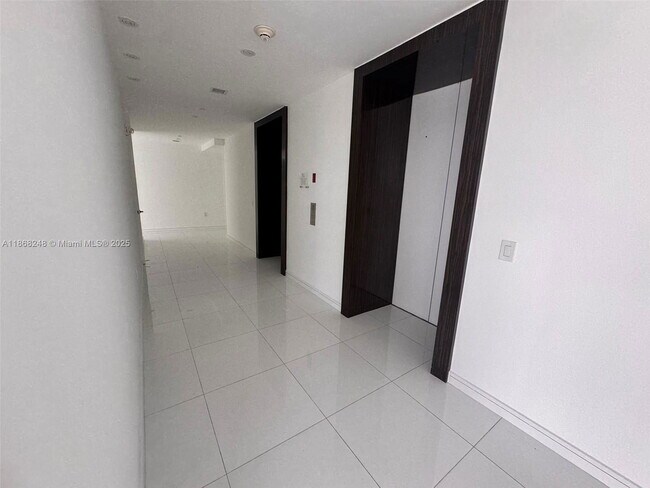 Photo - 1100 Biscayne Blvd Unit 4401