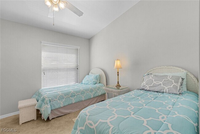 Building Photo - 12131 Summergate Cir Unit 203